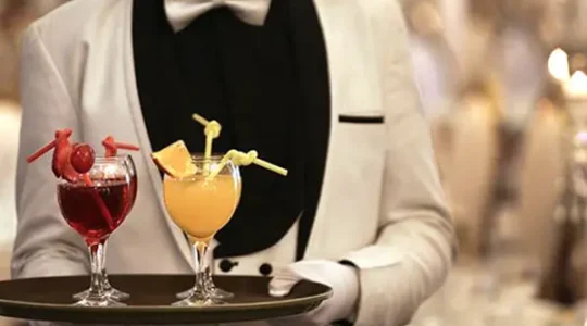 ویترین غرب تهران 165 تالار قصر آریو